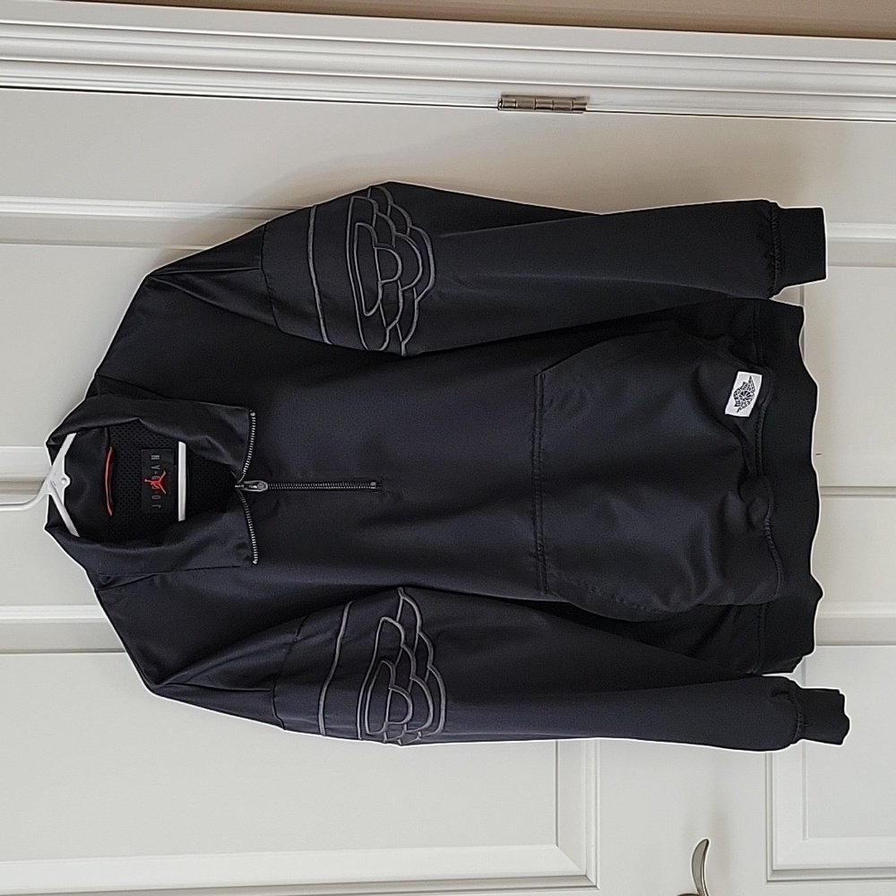 Jordan 1/4 zip light weight pullover jacket